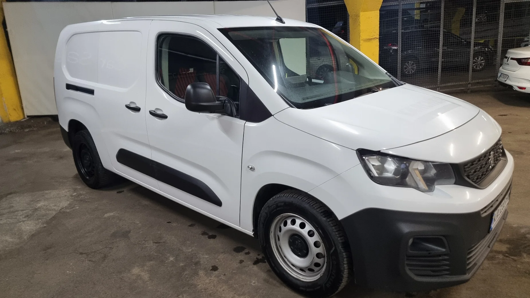 Peugeot Partner photo